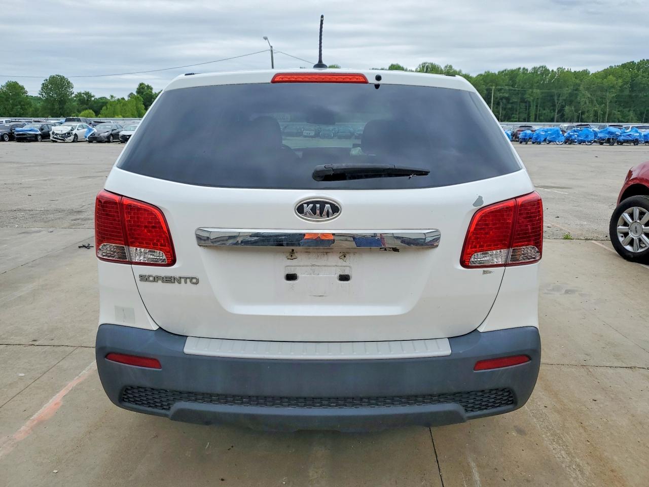 2011 Kia Sorento - Image 6