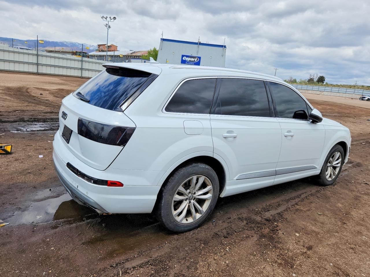 2017 Audi Q7 Premium - Image 3