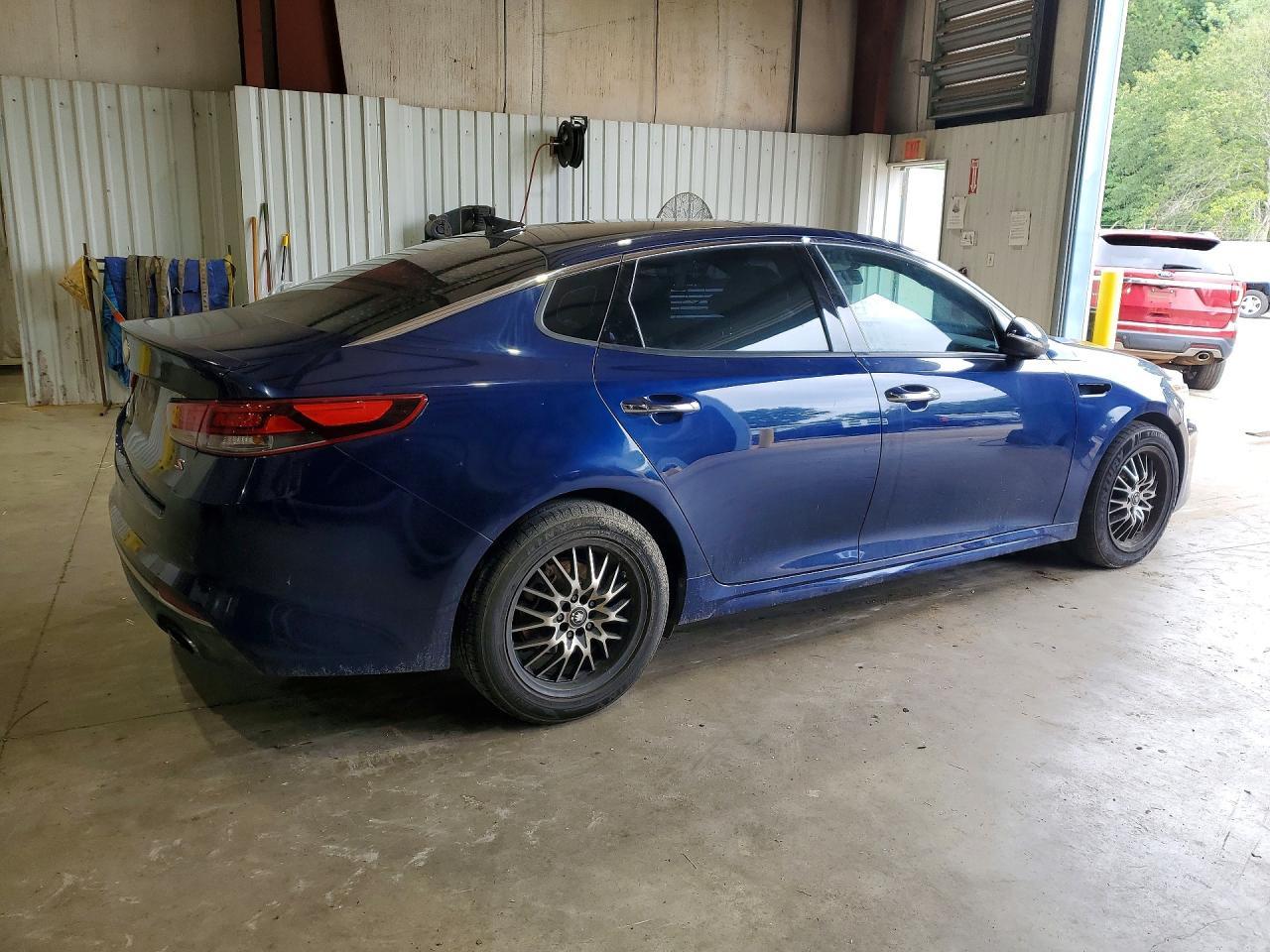 2018 Kia Optima S - Фото 3