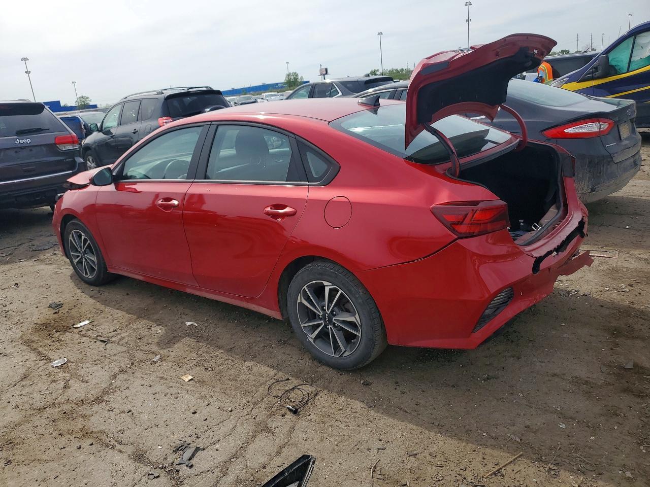2023 Kia Forte Lxs - Image 2