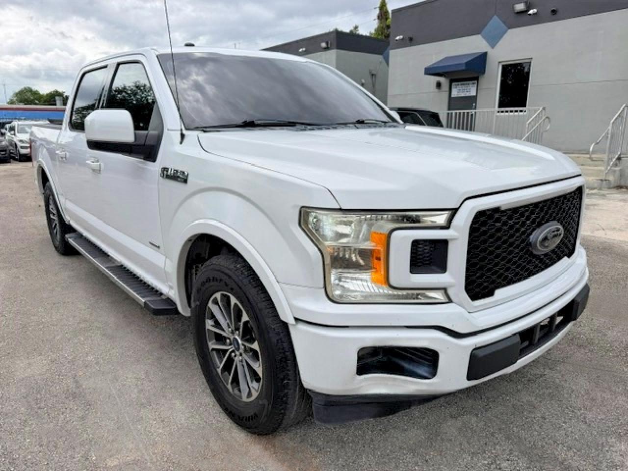2016 Ford F150 Supercrew - Image 4