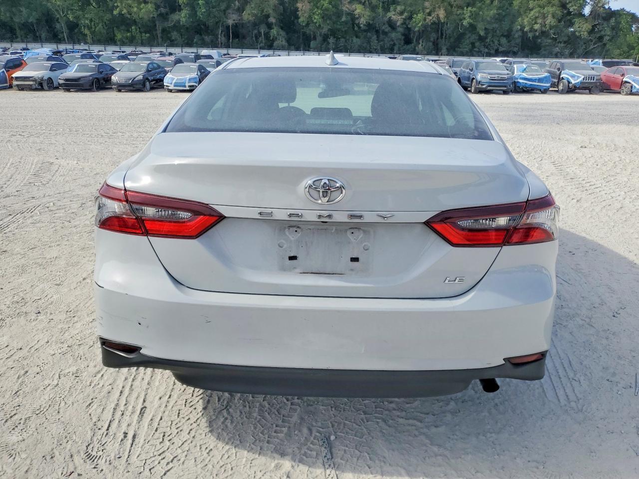 2024 Toyota Camry Le - Фото 6