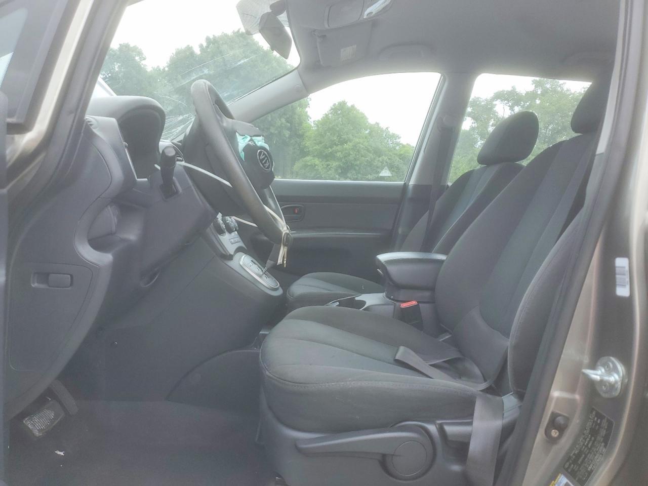 2009 Kia Rondo Base - Фото 7