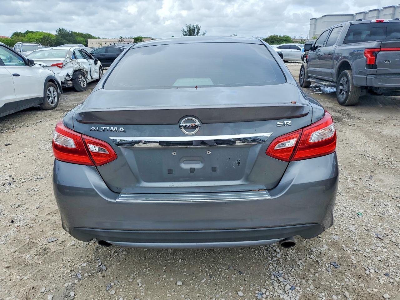 2016 Nissan Altima 2.5 Sr - Image 6