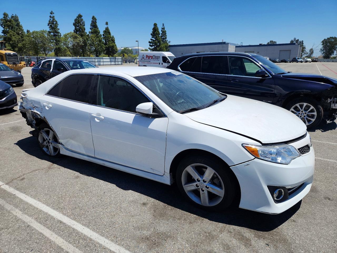 2013 Toyota Camry Se - Image 4