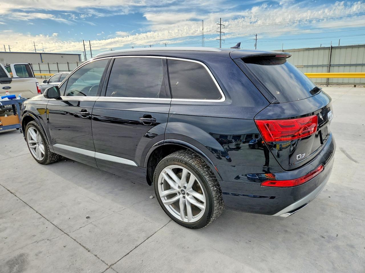 2017 Audi Q7 Prestige - Image 2