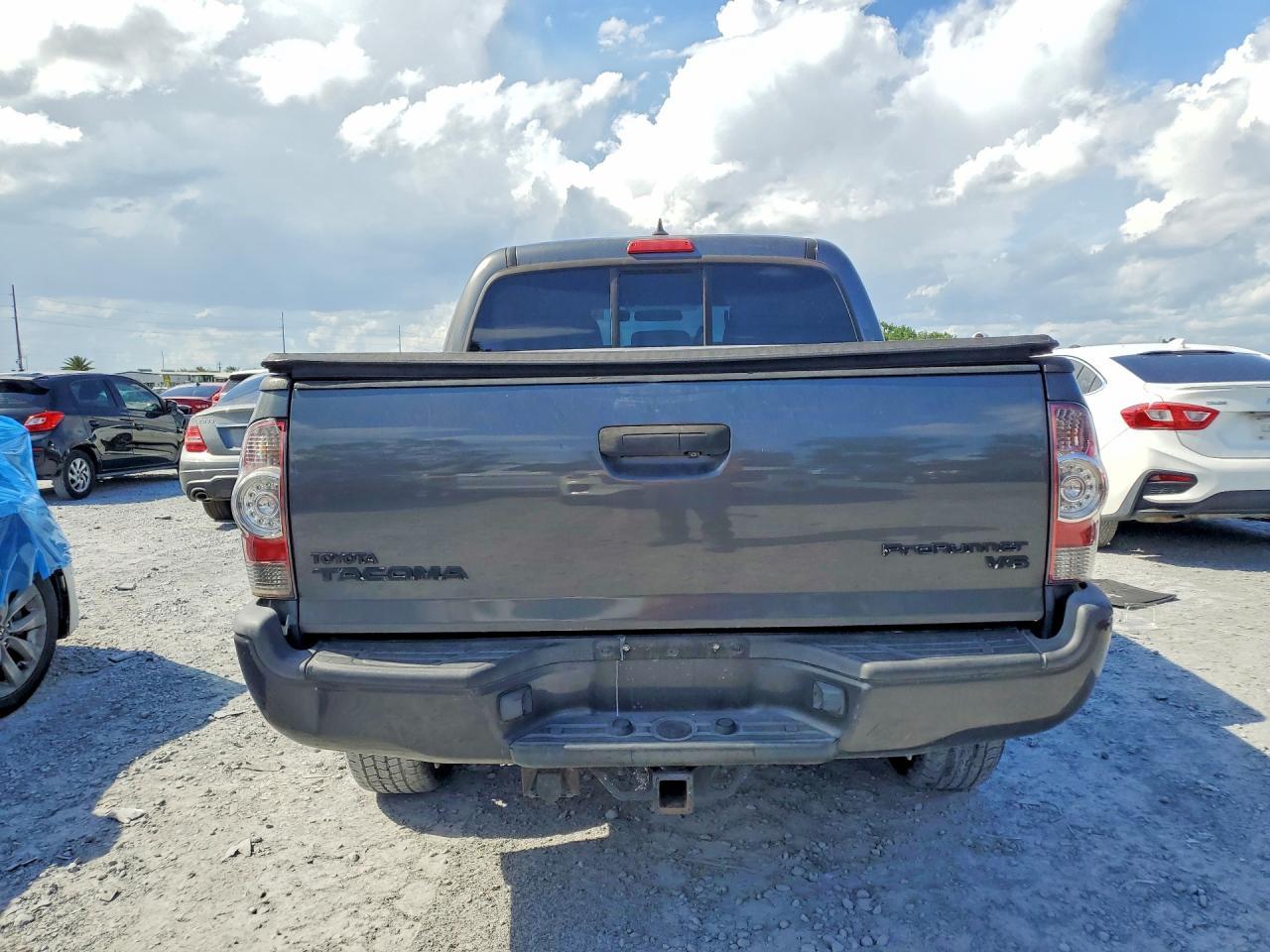 2015 Toyota Tacoma Double Cab Prerunner - Image 6
