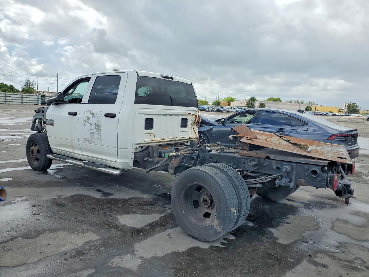 2018 Ram 3500 St - Image 2