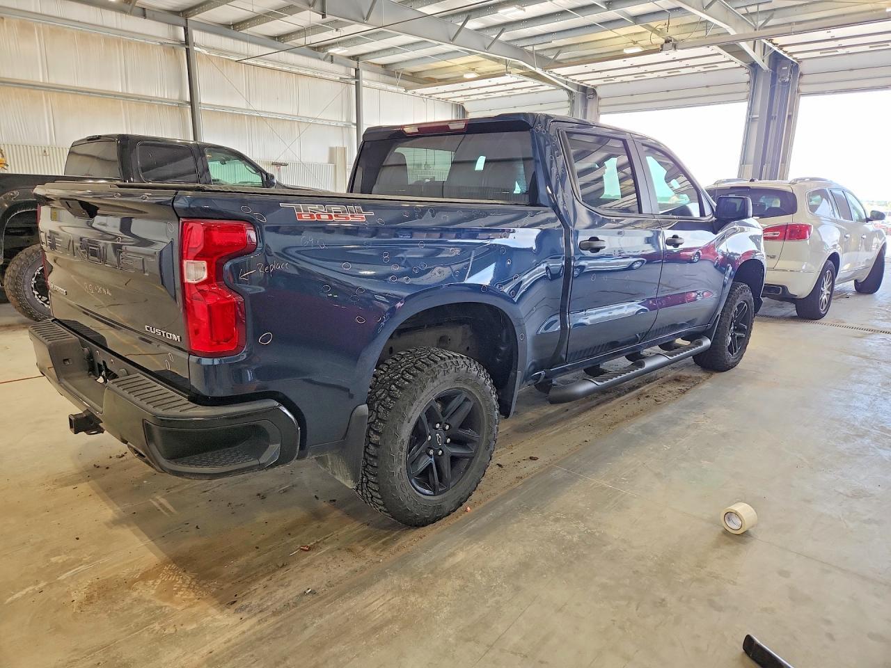 2020 Chevrolet Silverado K1500 Trail Boss Custom - Фото 3