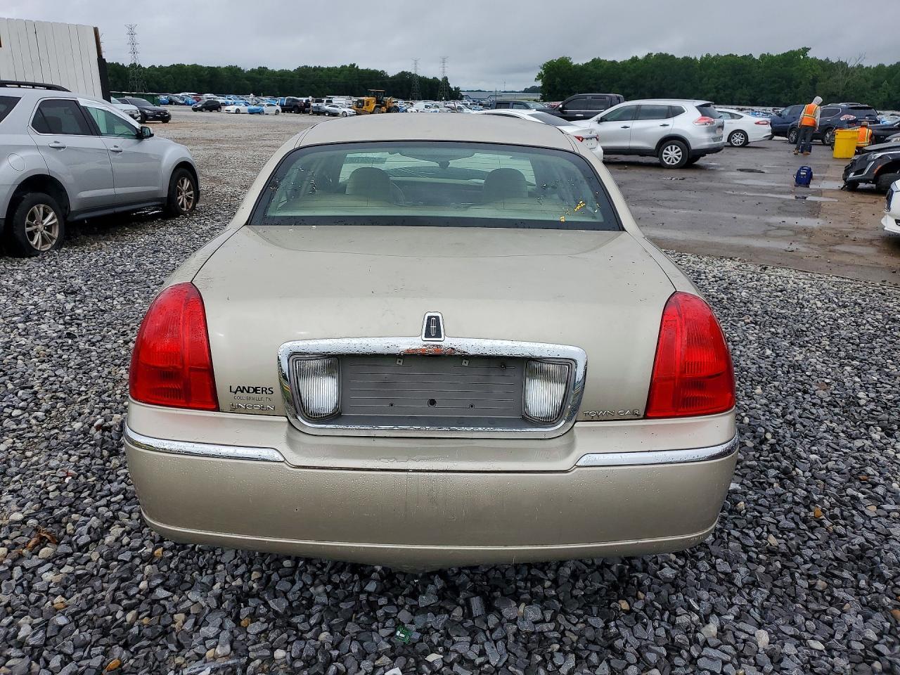2009 Lincoln Town Car Signature Limited - Фото 6