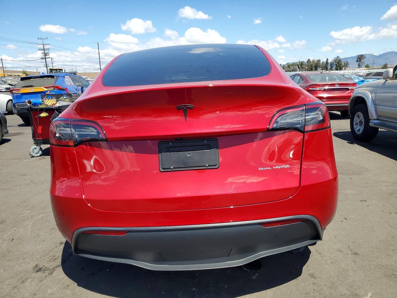 2023 Tesla Model Y - Фото 6
