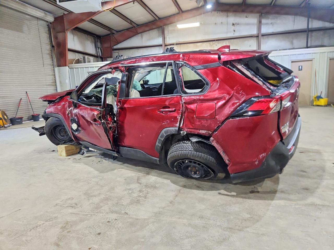 2019 Toyota Rav4 Le - Фото 2