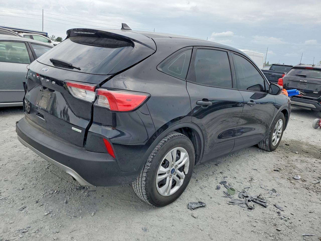 2020 Ford Escape S - Фото 3