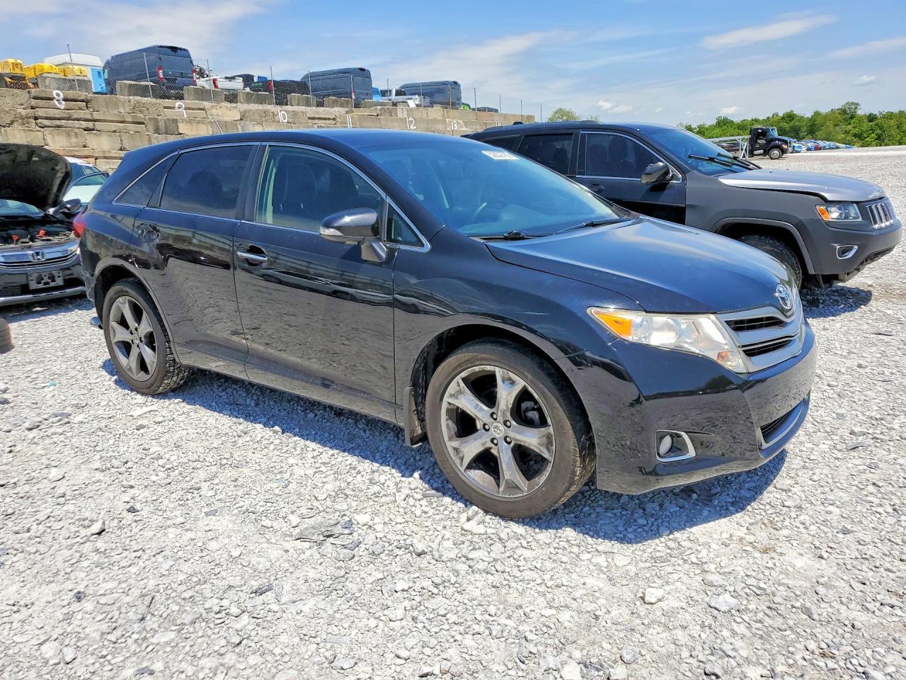 2014 Toyota Venza Xle - Image 4