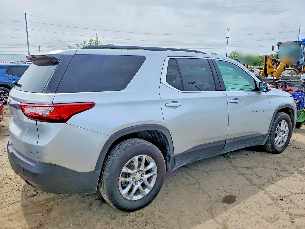 2021 Chevrolet Traverse Lt - Фото 3