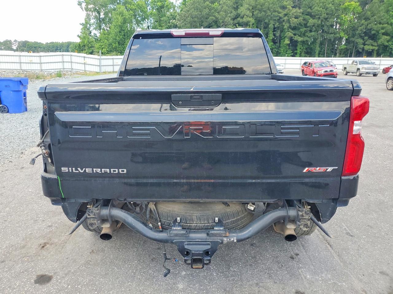 2020 Chevrolet Silverado K1500 Rst - Image 6