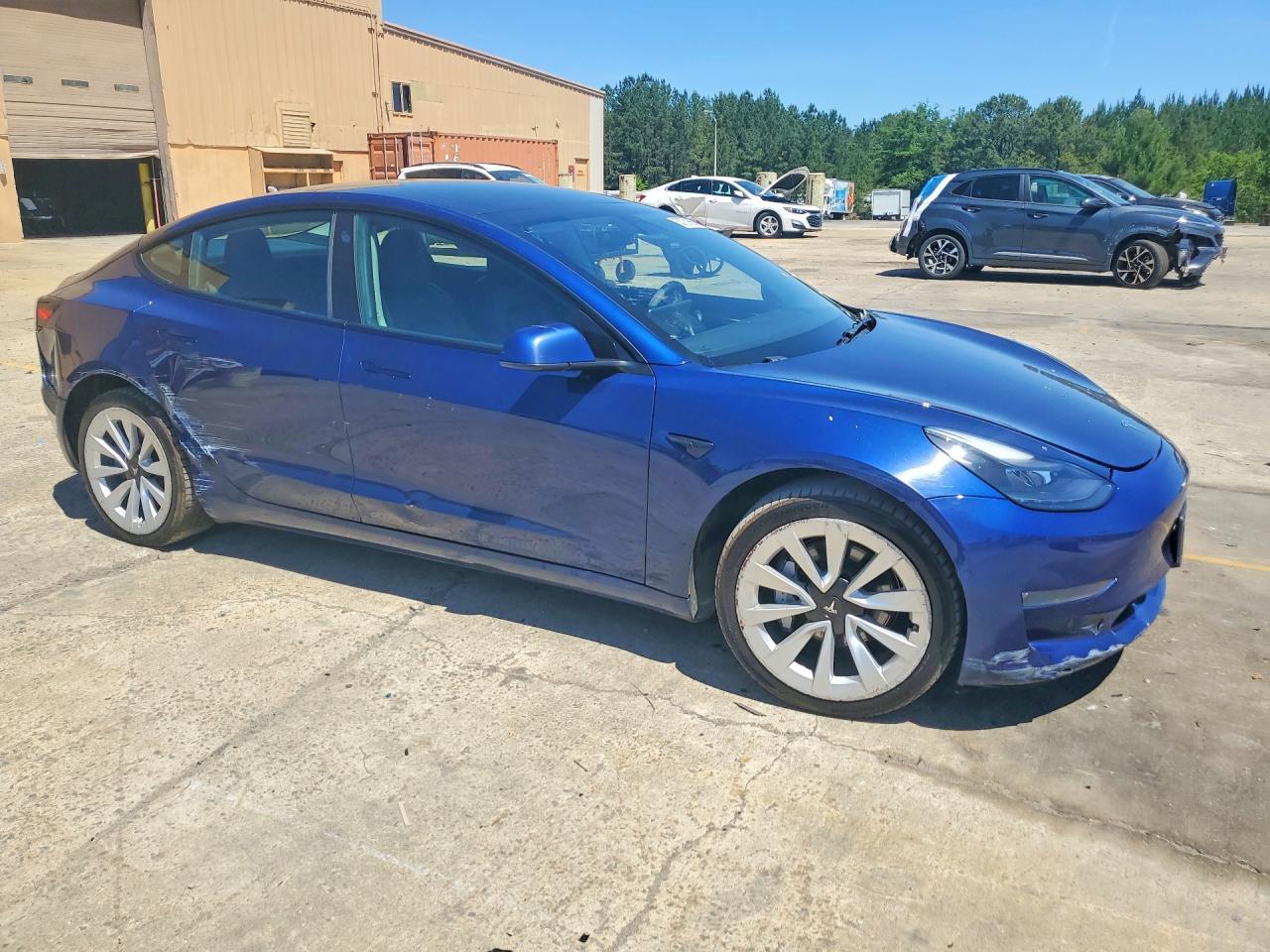2022 Tesla Model 3 - Фото 4