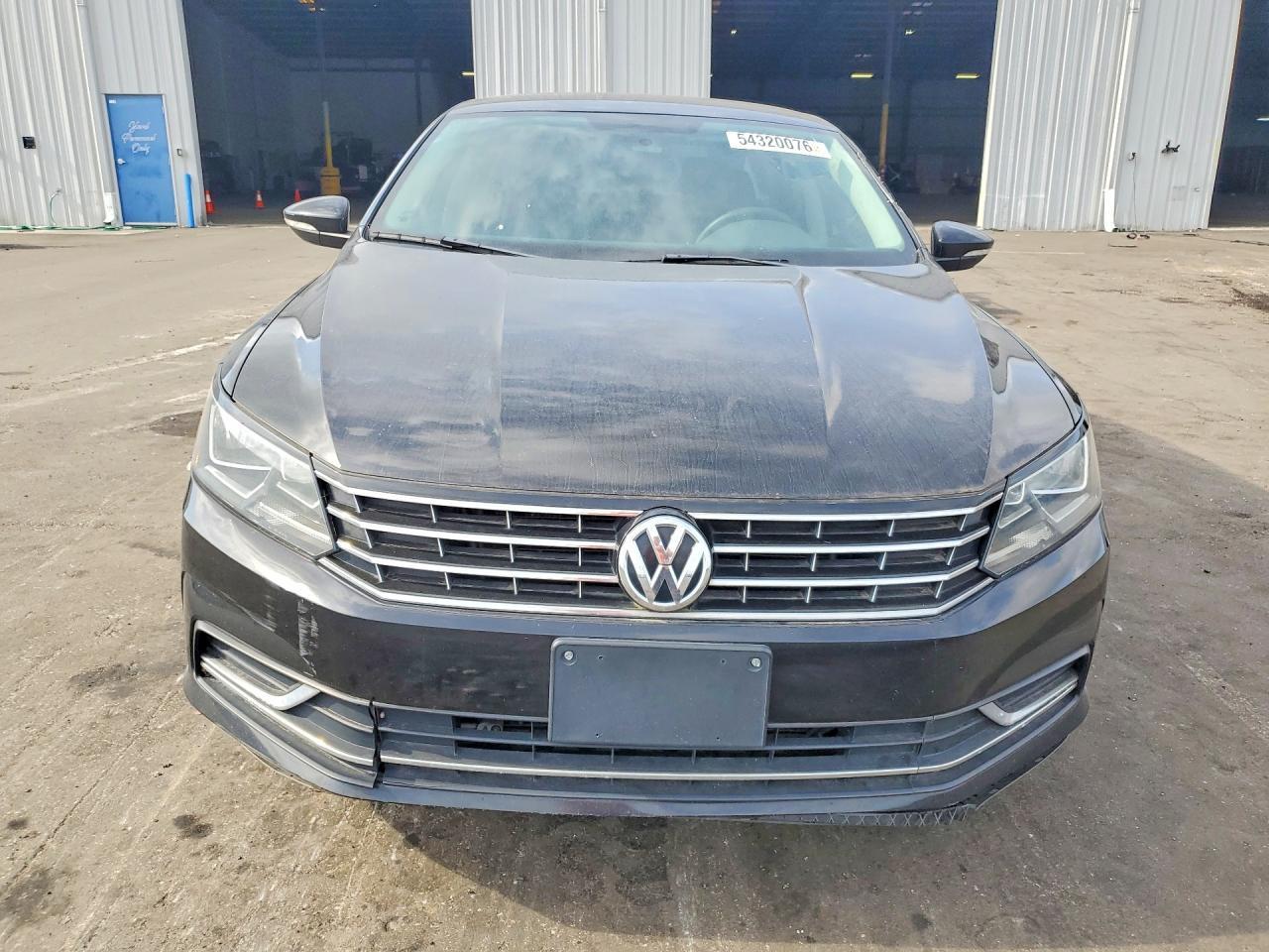 2016 Volkswagen Passat S - Фото 5