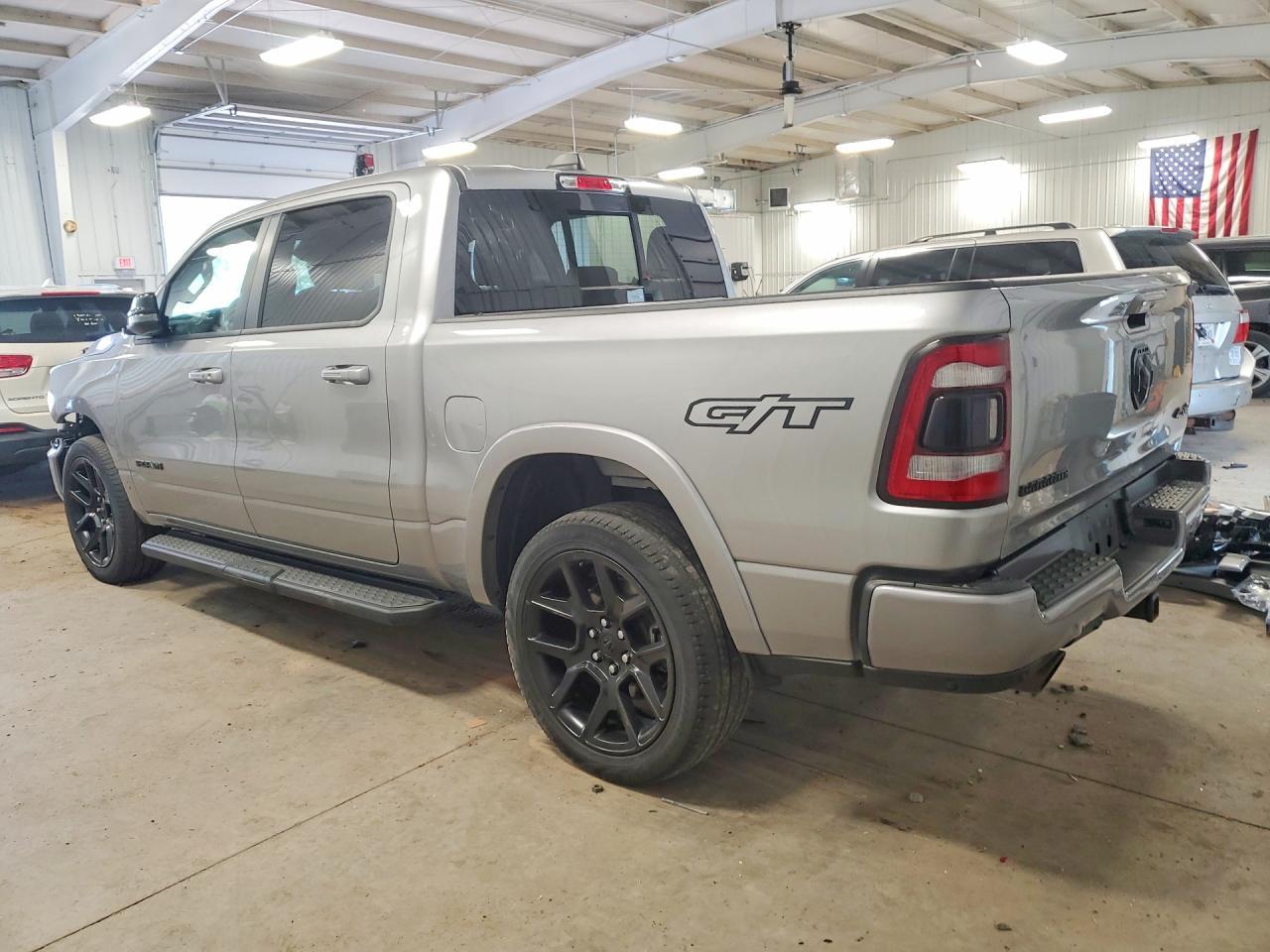 2023 Ram 1500 Laramie - Фото 2