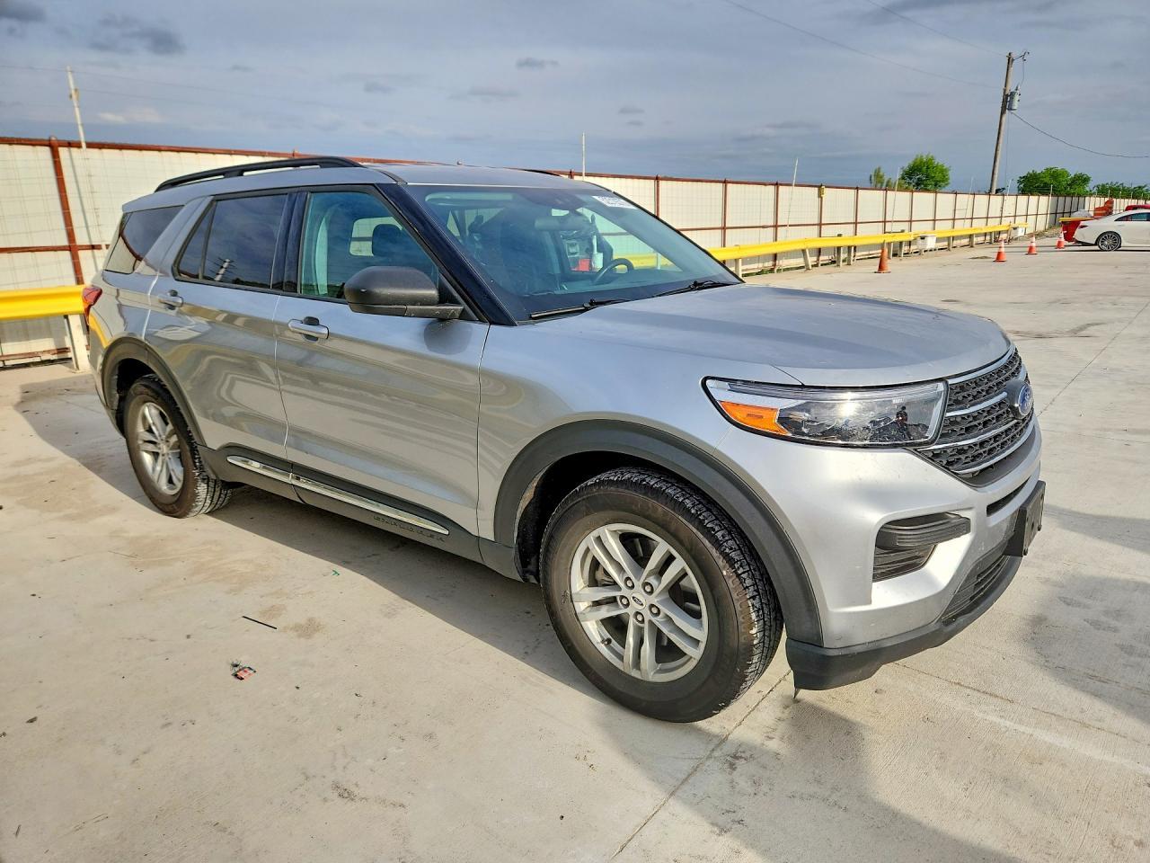 2023 Ford Explorer Xlt - Фото 4