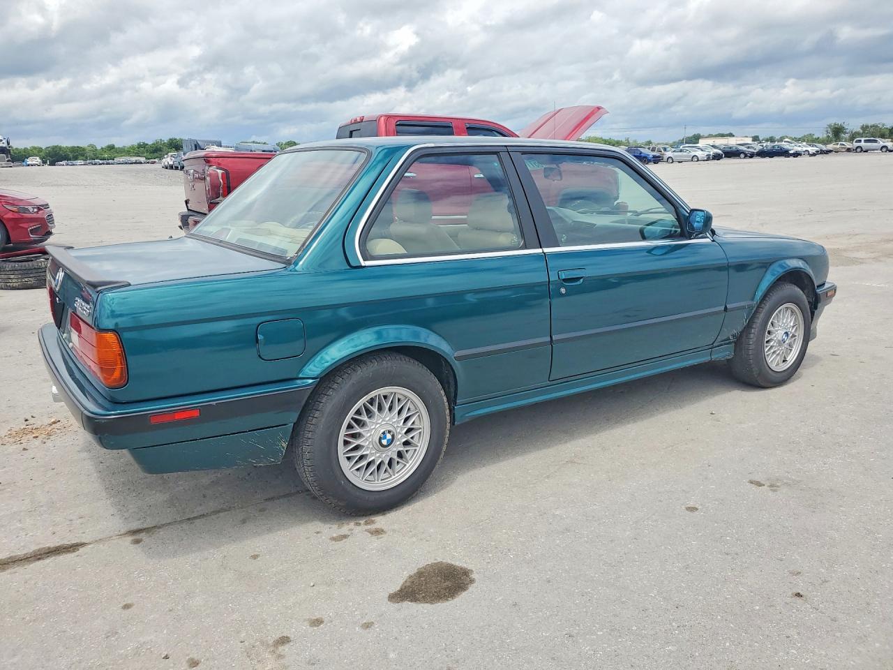 1991 BMW 325 I - Image 3