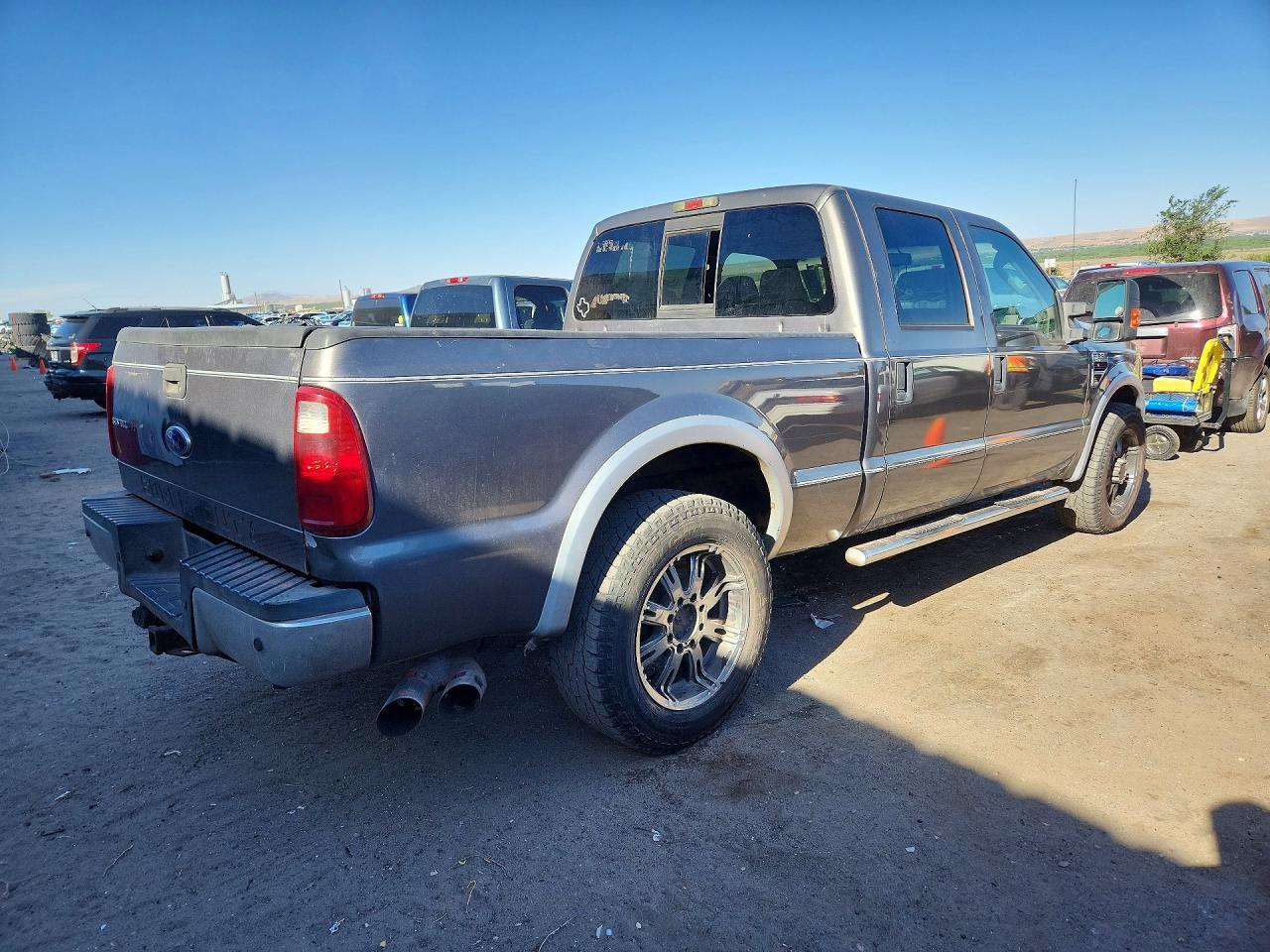 2010 Ford F250 Super Duty - Фото 3