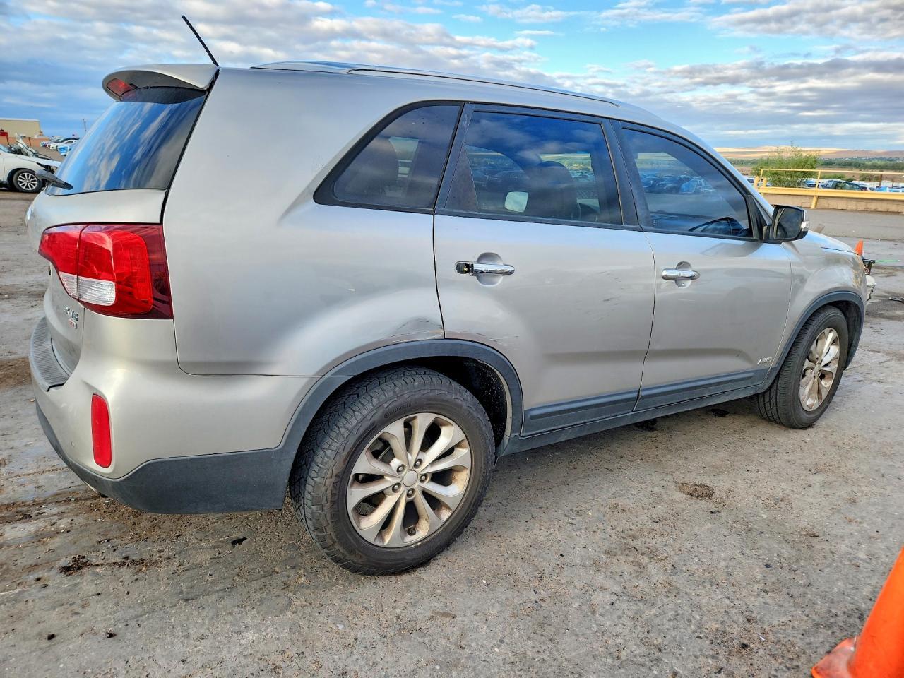 2014 Kia Sorento Ex - Image 3