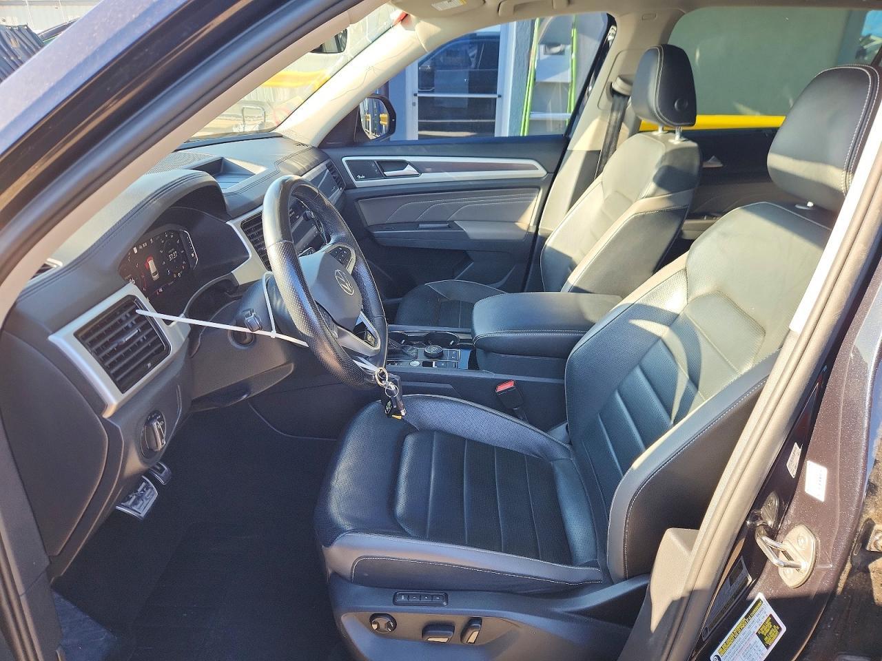 2023 Volkswagen Atlas Sel Premium R-Line - Image 7