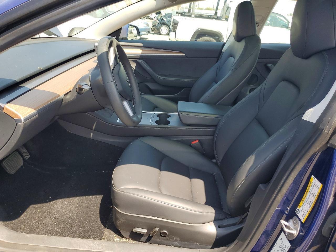 2023 Tesla Model 3 - Фото 7