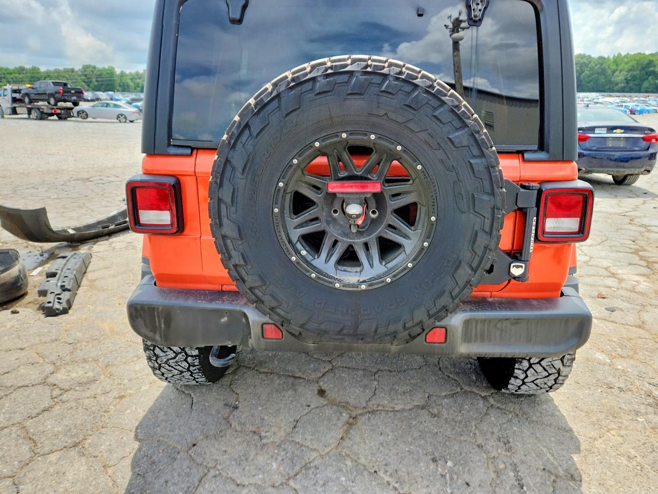 2023 Jeep Wrangler Sahara - Фото 6