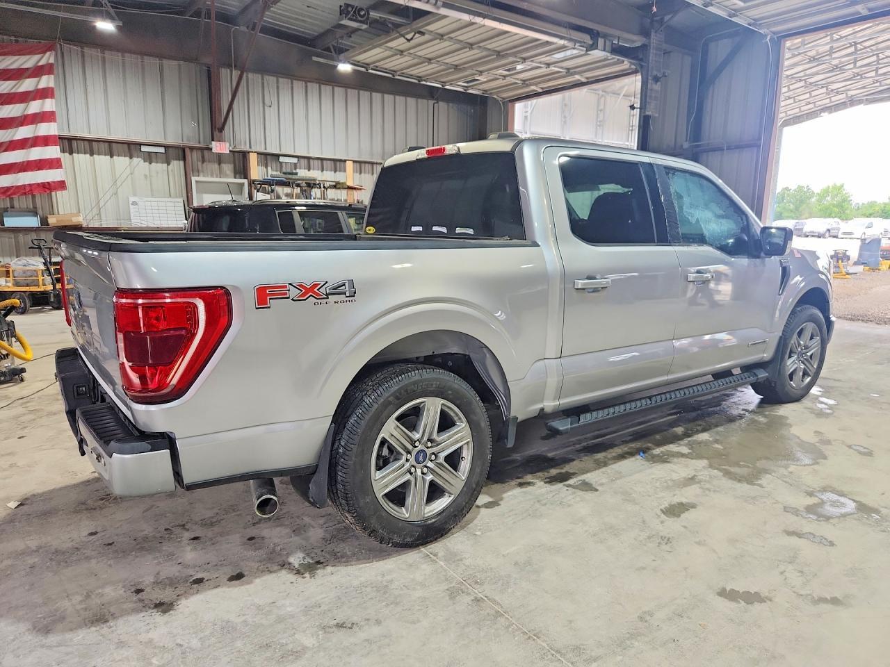 2021 Ford F150 Supercrew - Фото 3