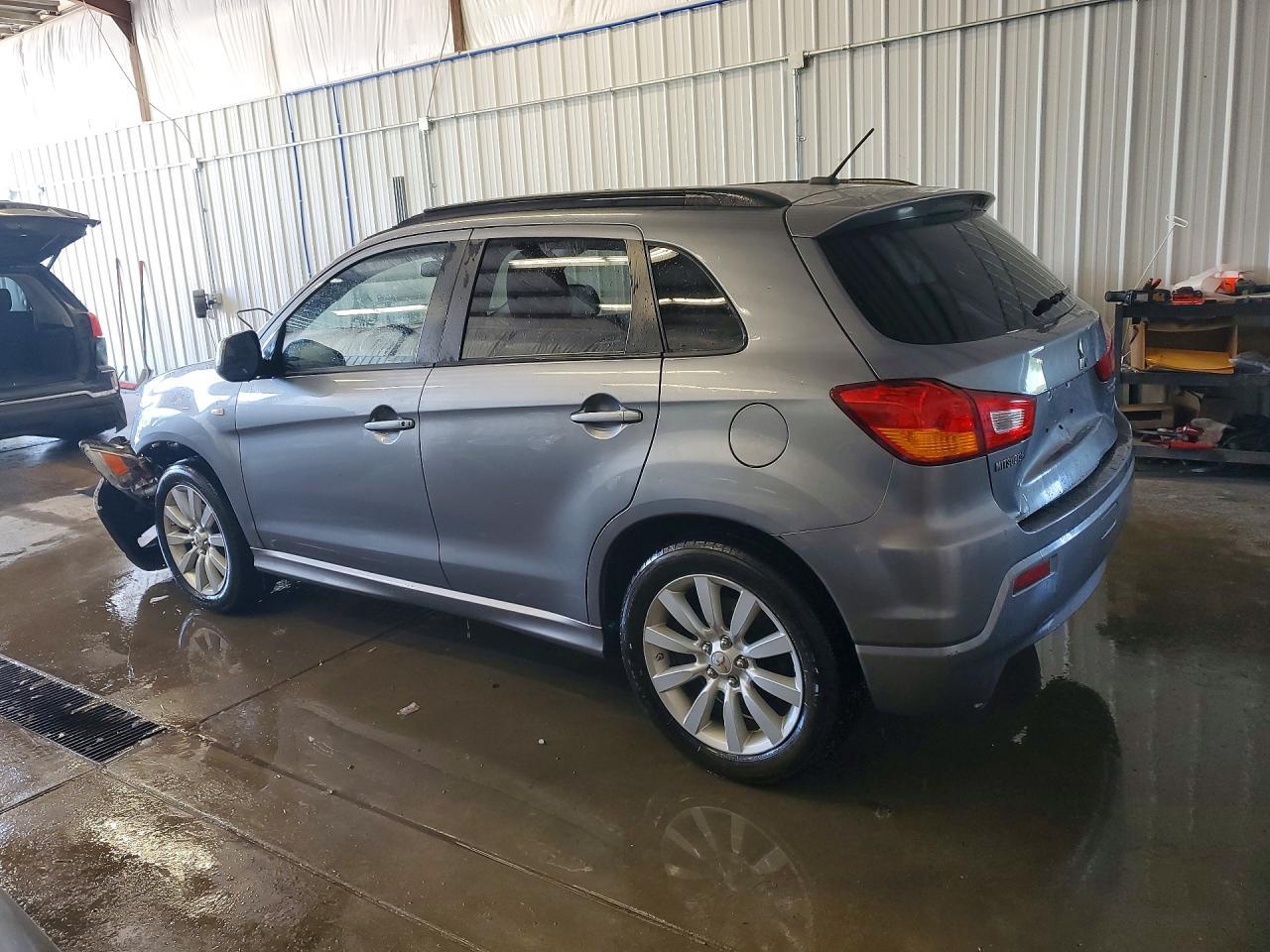 2011 Mitsubishi Outlander Sport Se - Image 2
