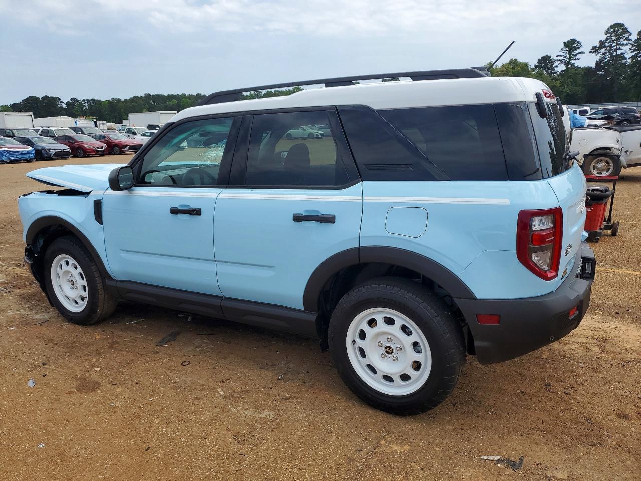 2026 Ford Bronco Sport Heritage - Image 2