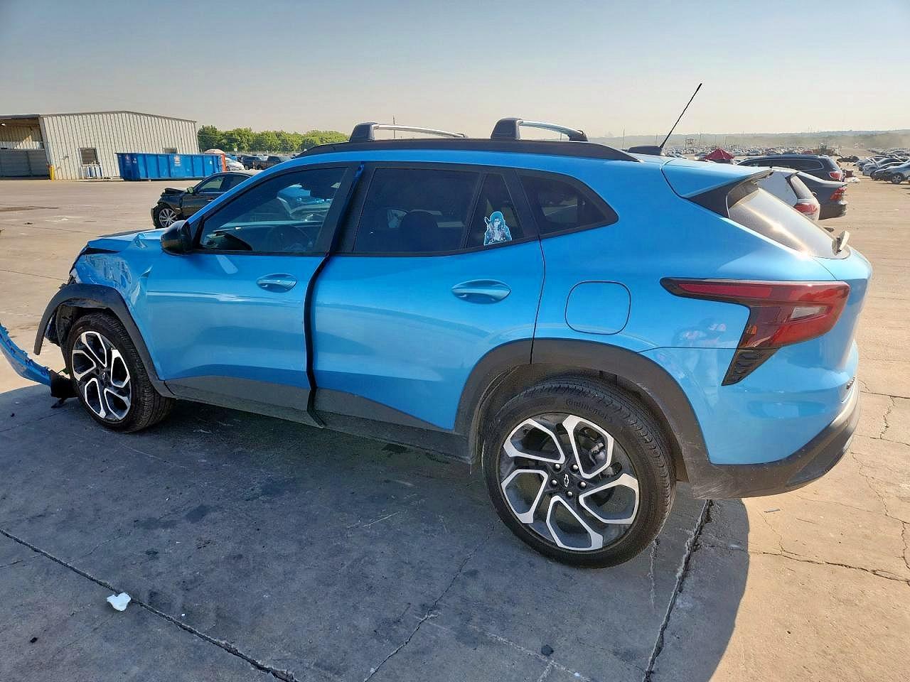 2025 Chevrolet Trax 2Rs - Image 2