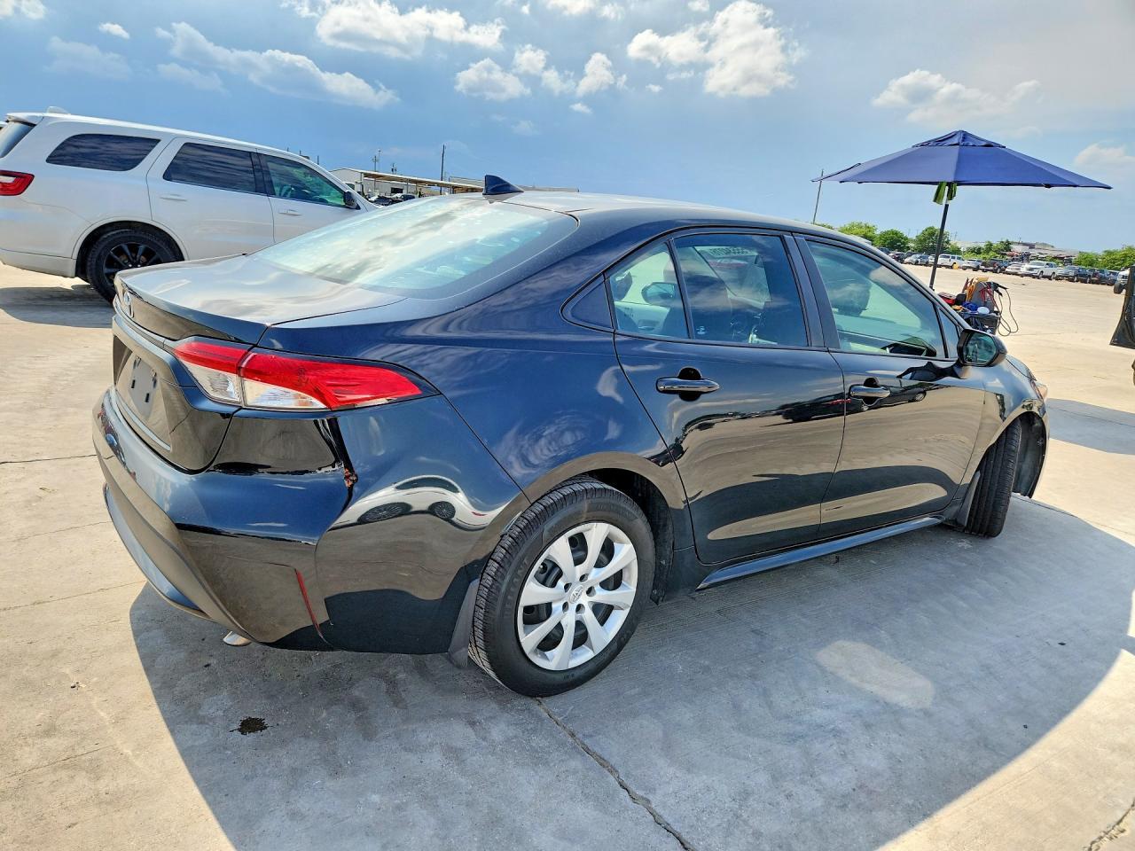 2021 Toyota Corolla Le - Image 3