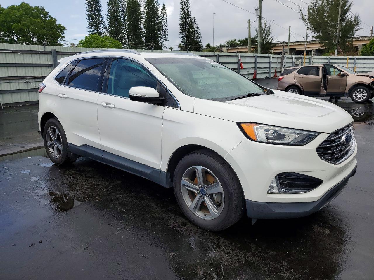 2020 Ford Edge Sel - Фото 4