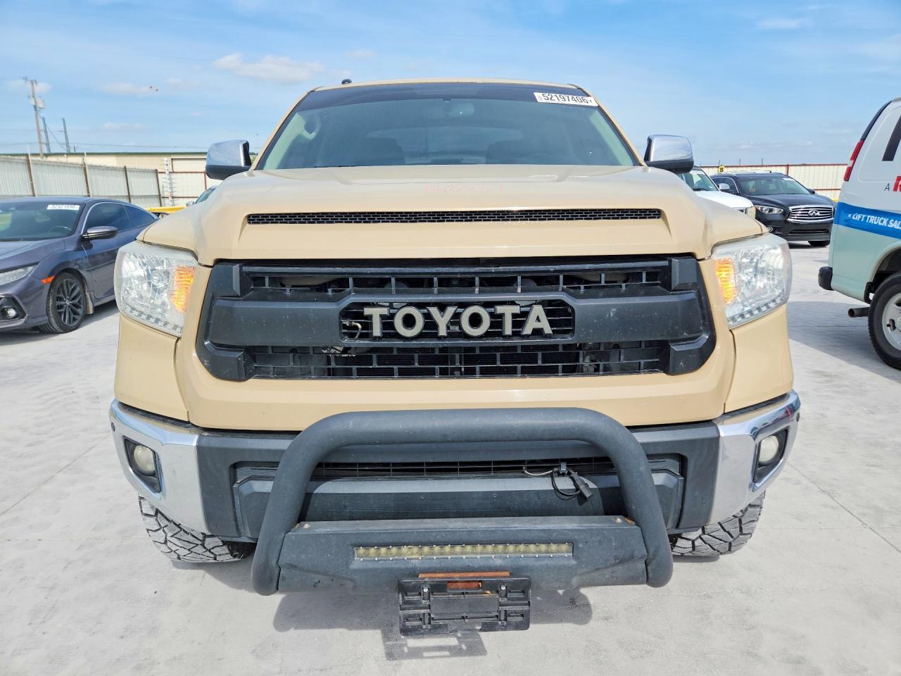 2017 Toyota Tundra Crewmax Limited - Image 5