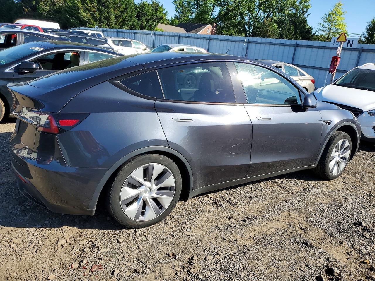 2024 Tesla Model Y - Image 3