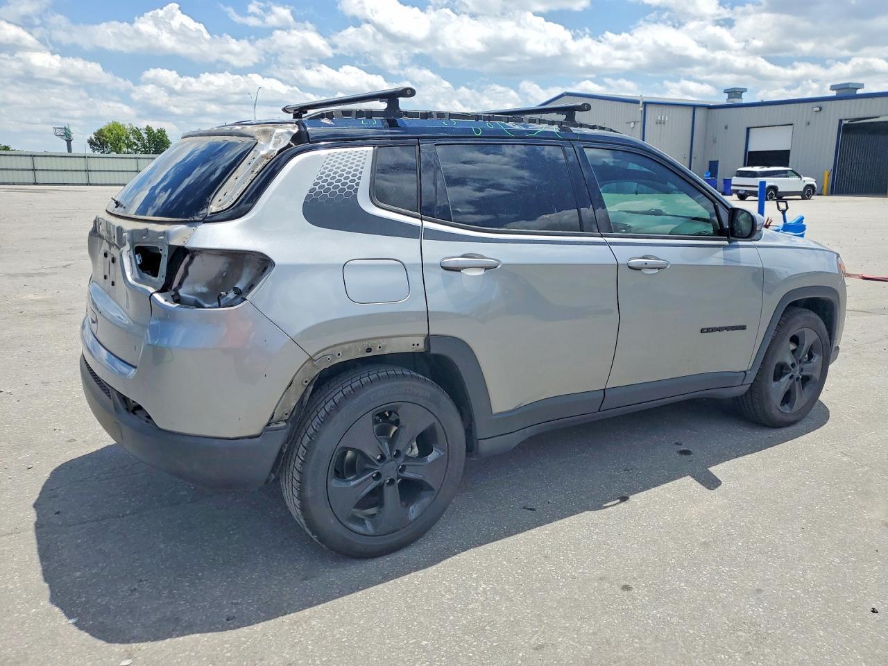 2021 Jeep Compass Latitude - Image 3