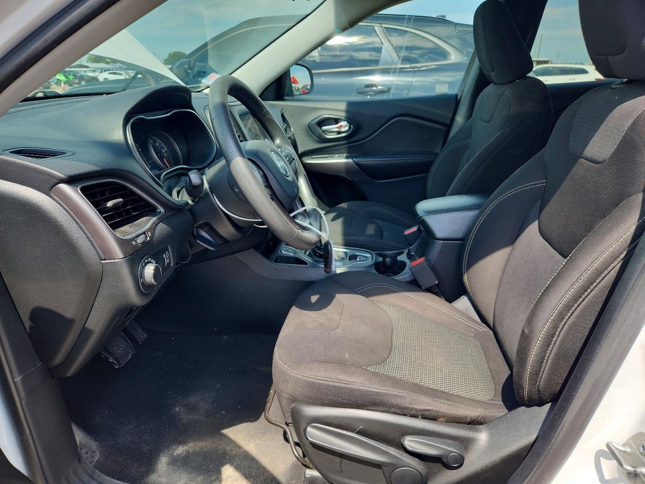 2020 Jeep Cherokee Latitude - Фото 7