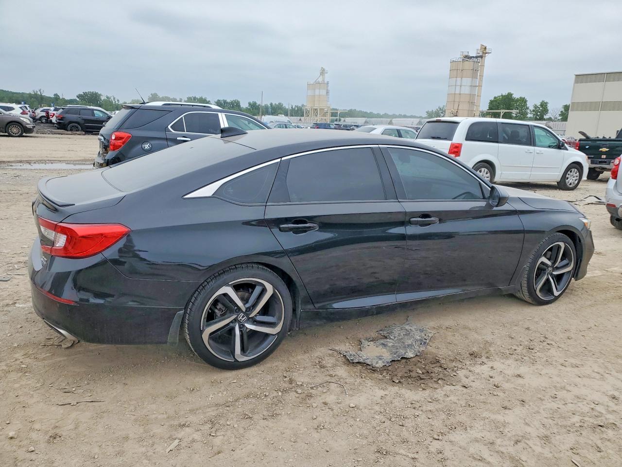 2020 Honda Accord - Image 3