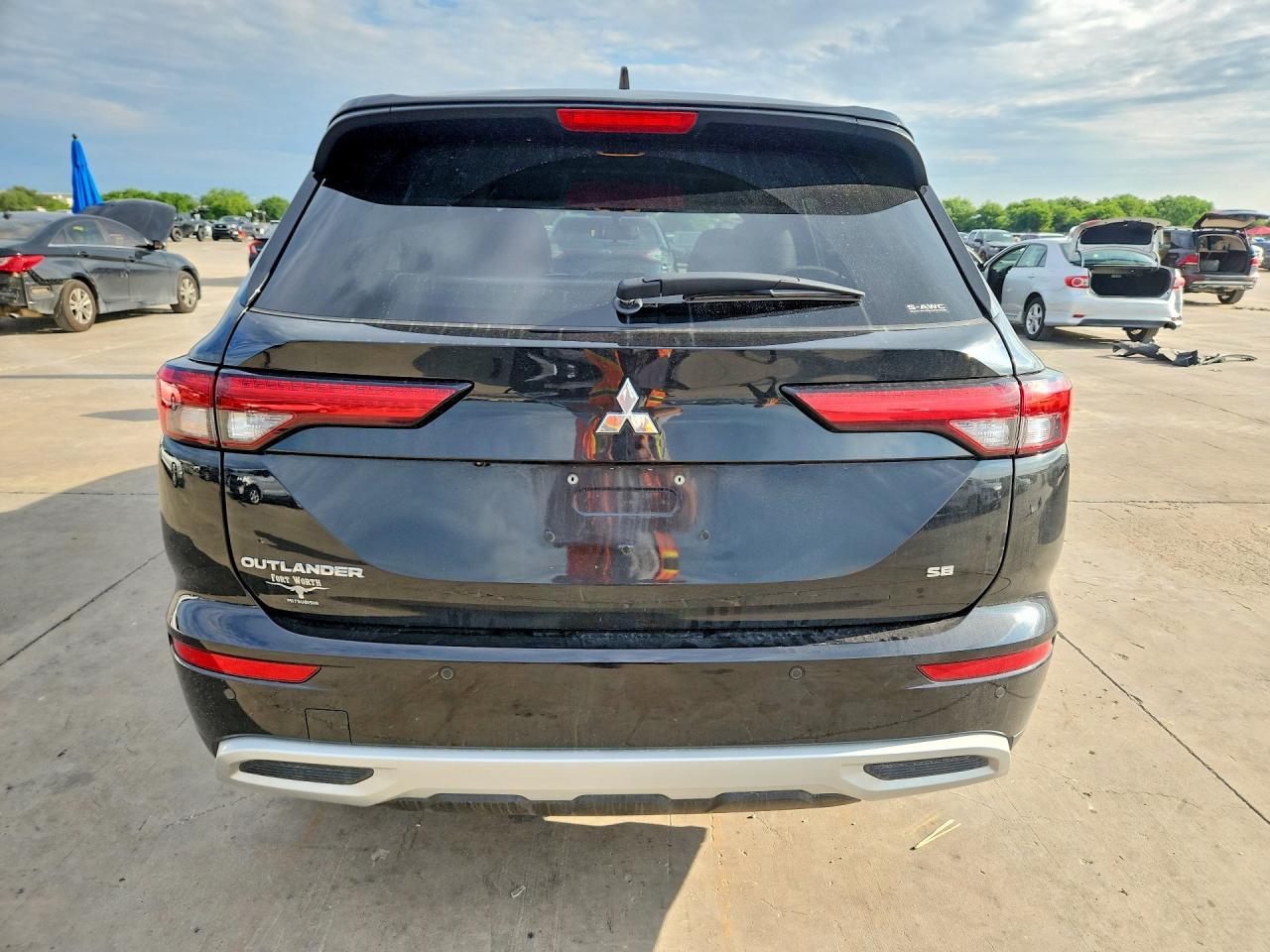 2024 Mitsubishi Outlander Se - Image 6