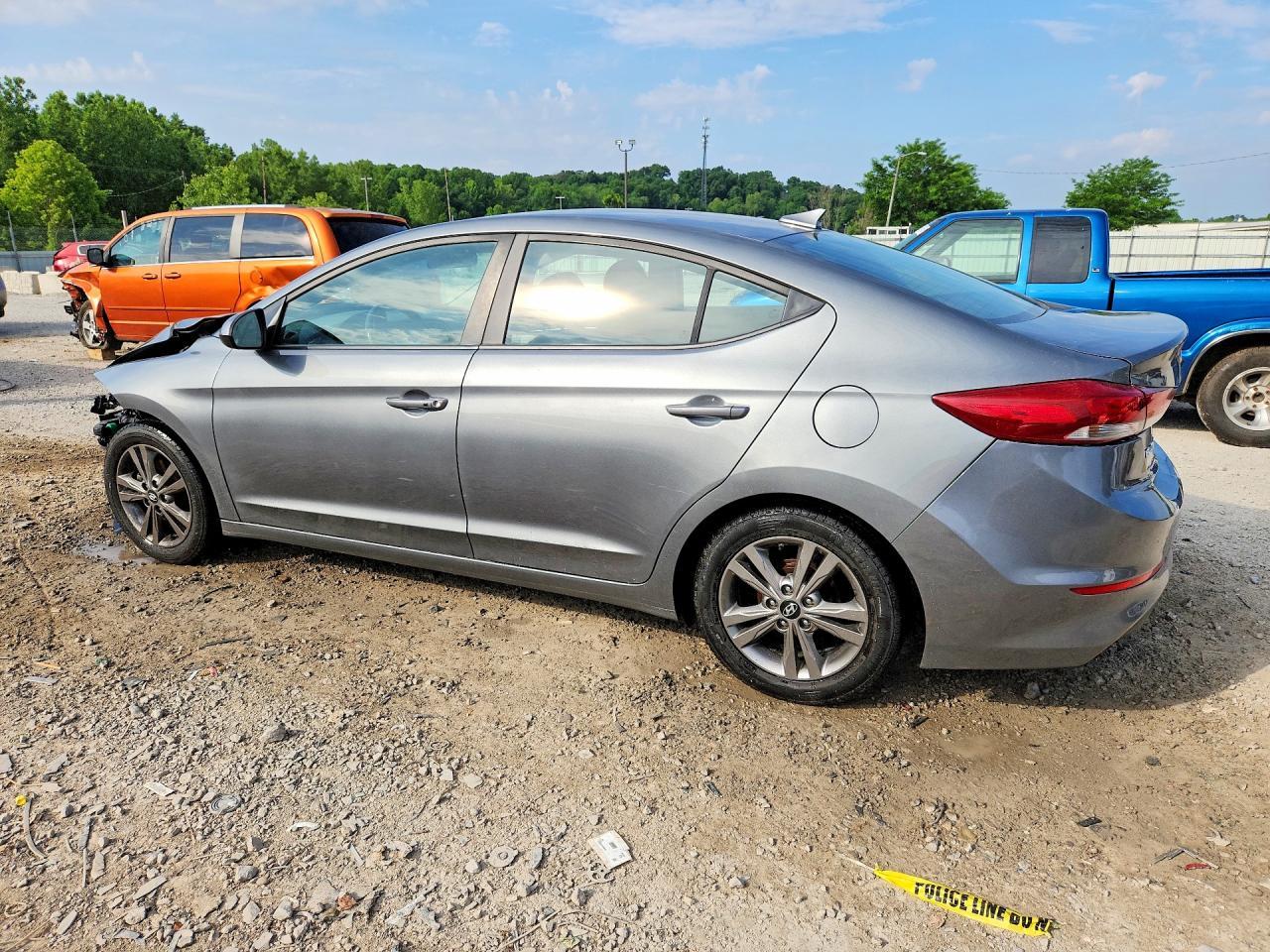 2017 Hyundai Elantra Se - Фото 2