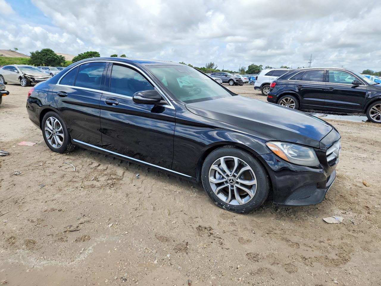 2018 Mercedes-Benz C 300 - Фото 4