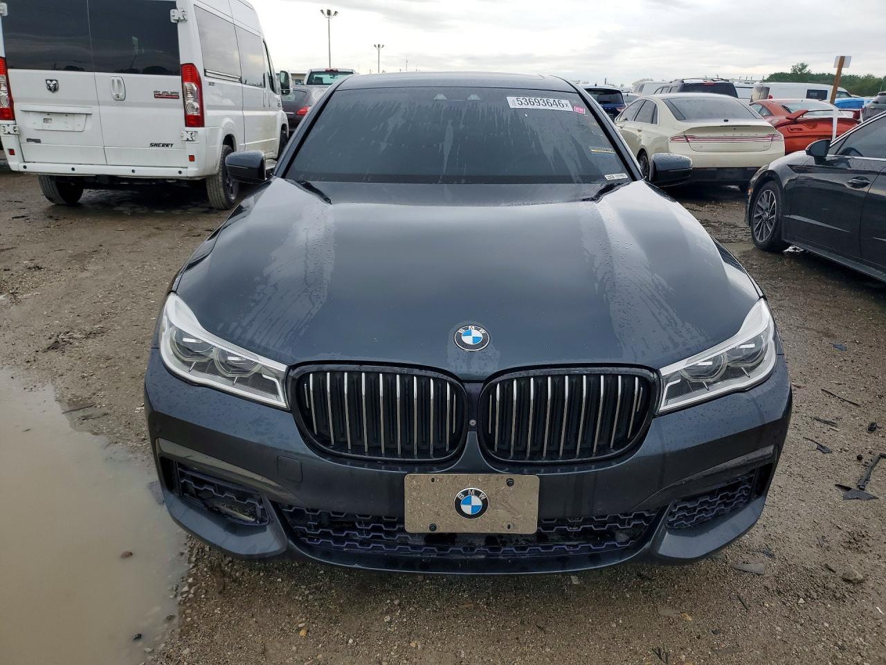 2017 BMW 750 Xi - Image 5