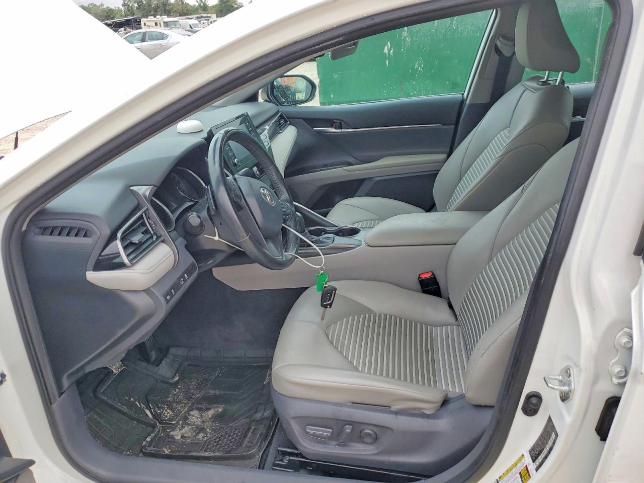 2021 Toyota Camry Se - Фото 7