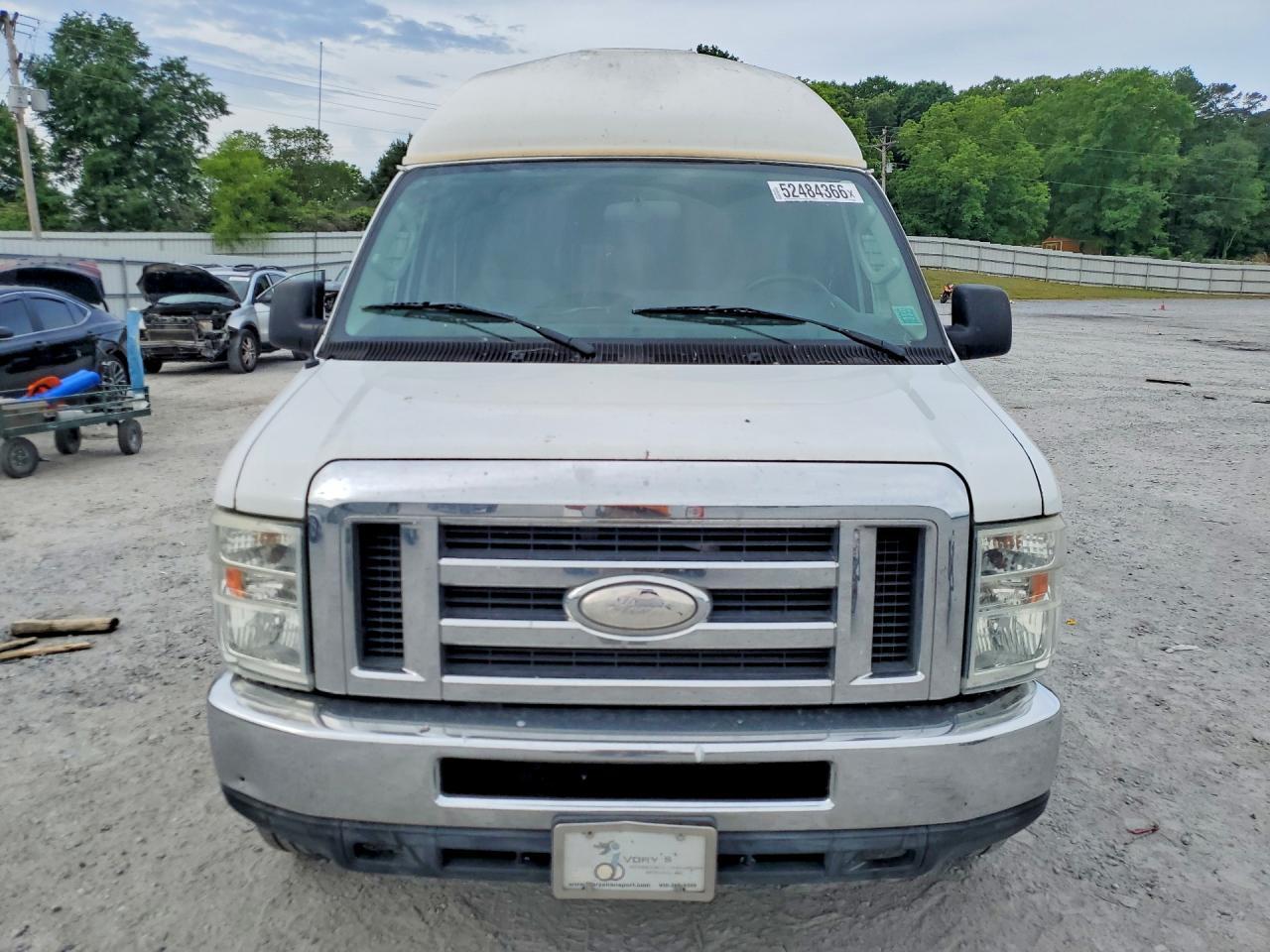 2014 Ford Econoline E250 Van - Image 5