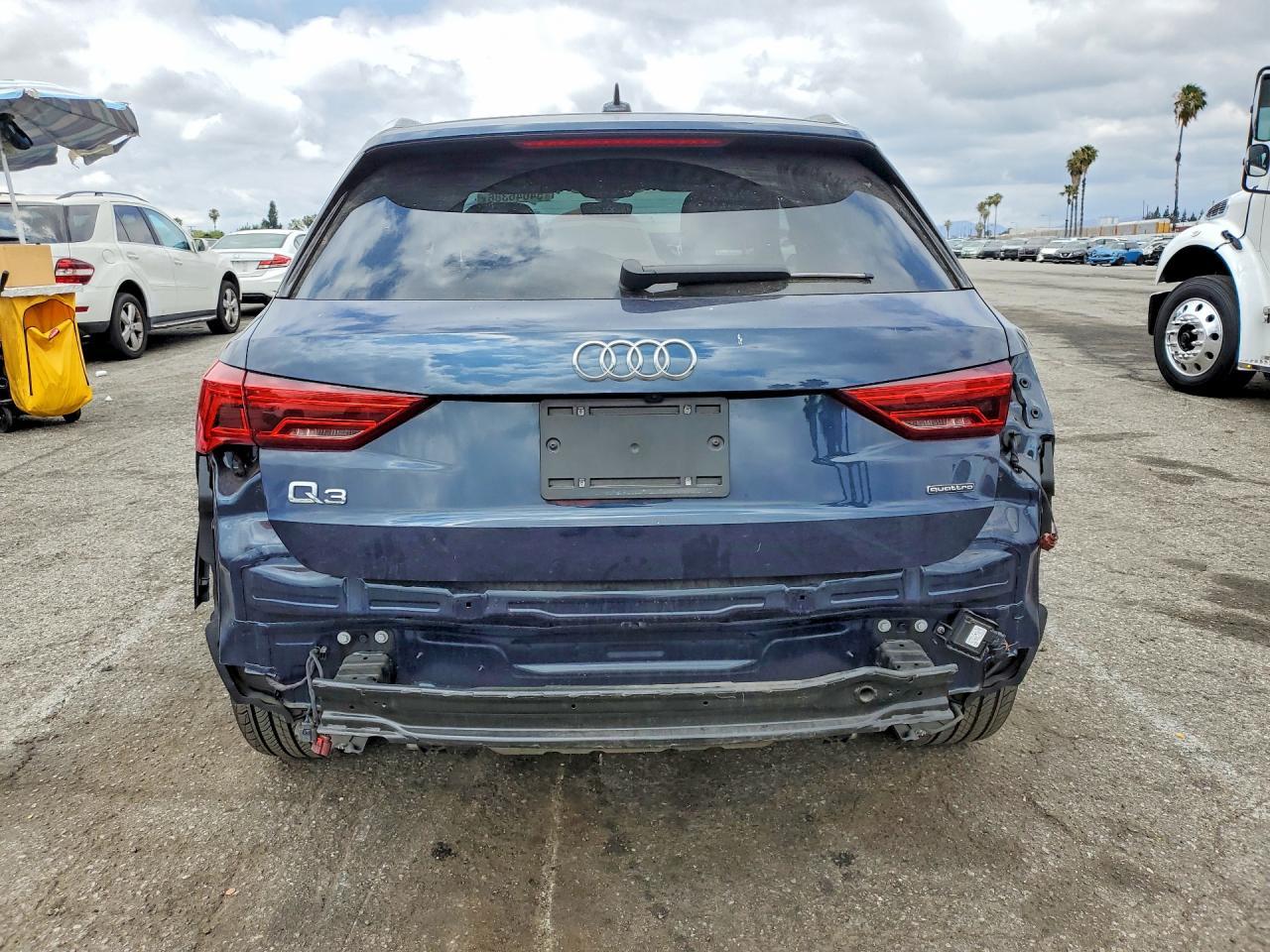 2020 Audi Q3 Premium - Image 6