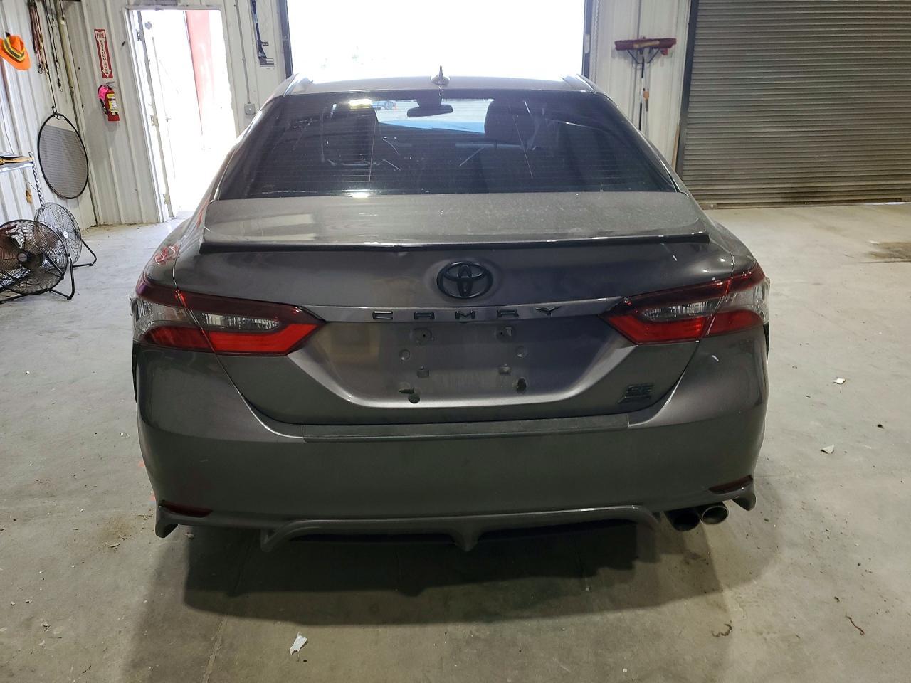 2023 Toyota Camry Se - Image 6