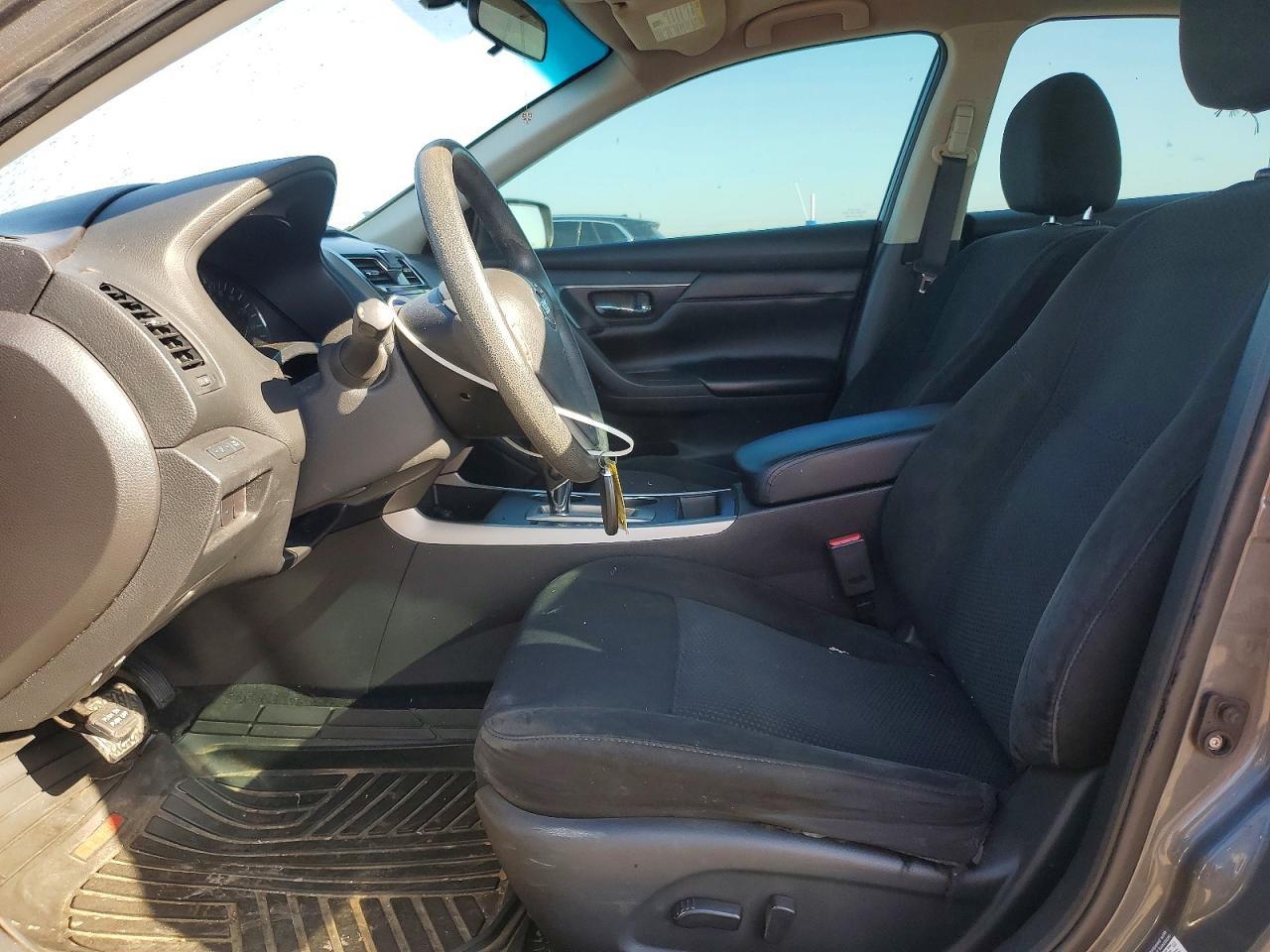 2015 Nissan Altima S - Image 7